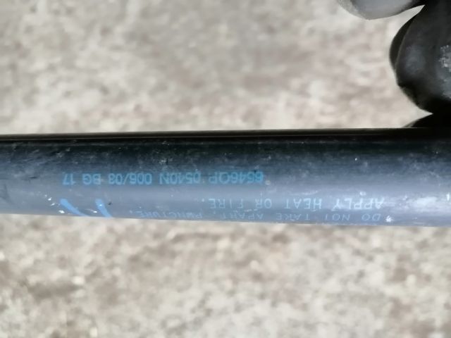 bontott MITSUBISHI OUTLANDER Gázrugós Kitámasztó Teleszkóp Csomagtérajtó (Pozíciófüggetlen)