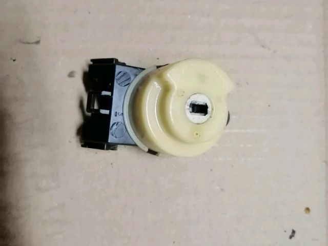 bontott MITSUBISHI OUTLANDER Gyújtáskapcsoló Zárbetét