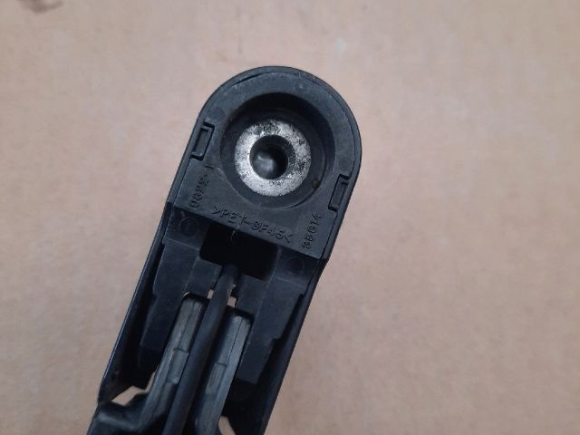 bontott MITSUBISHI OUTLANDER Hátsó Ablaktörlő Kar