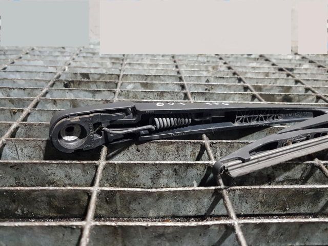 bontott MITSUBISHI OUTLANDER Hátsó Ablaktörlő Kar