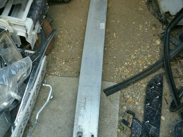 bontott MITSUBISHI OUTLANDER Hátsó Lökhárító Merevítő (Fém)