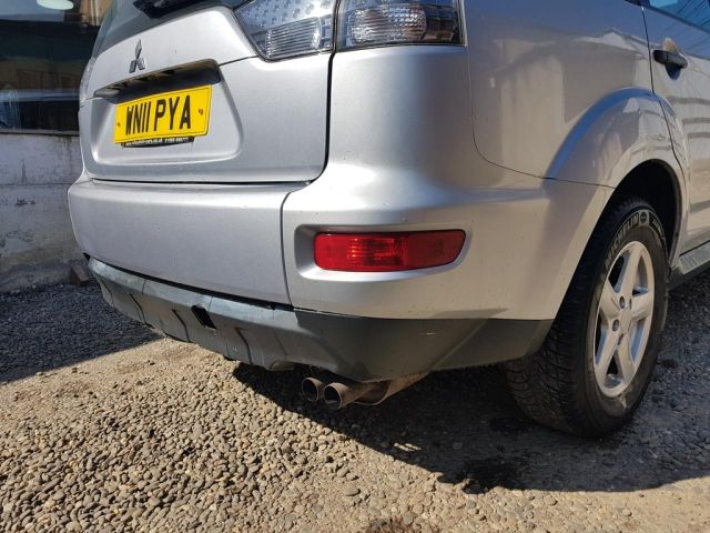 bontott MITSUBISHI OUTLANDER Hátsó Lökhárító (Üresen)