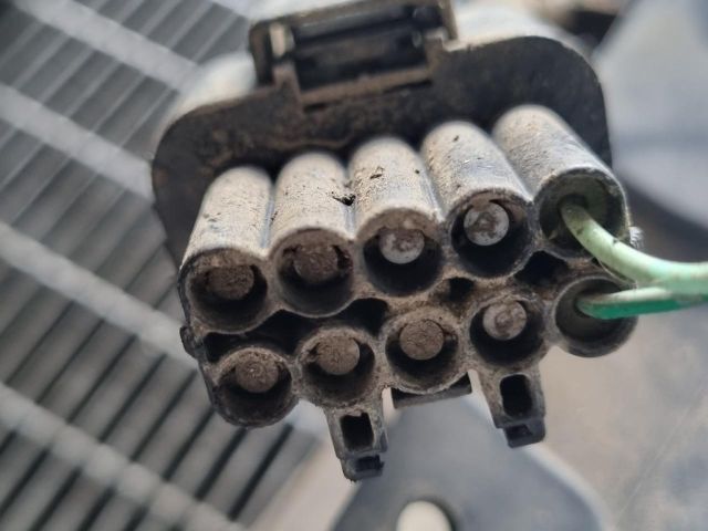 bontott MITSUBISHI OUTLANDER Hátsó Lökhárító (Üresen)