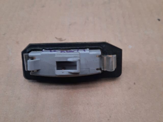 bontott MITSUBISHI OUTLANDER Hátsó Rendszámtábla Világítás