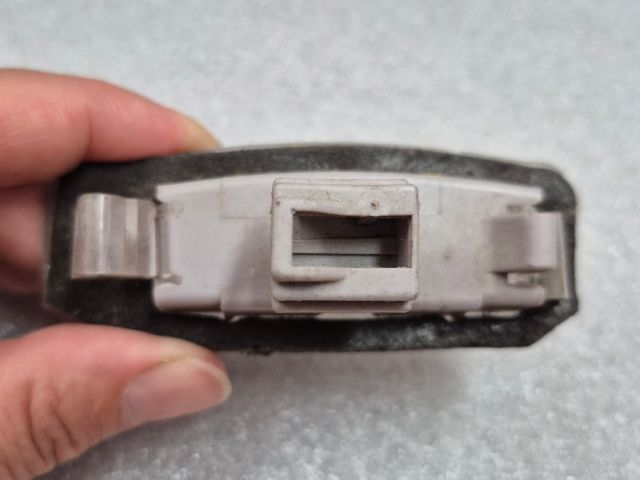 bontott MITSUBISHI OUTLANDER Hátsó Rendszámtábla Világítás