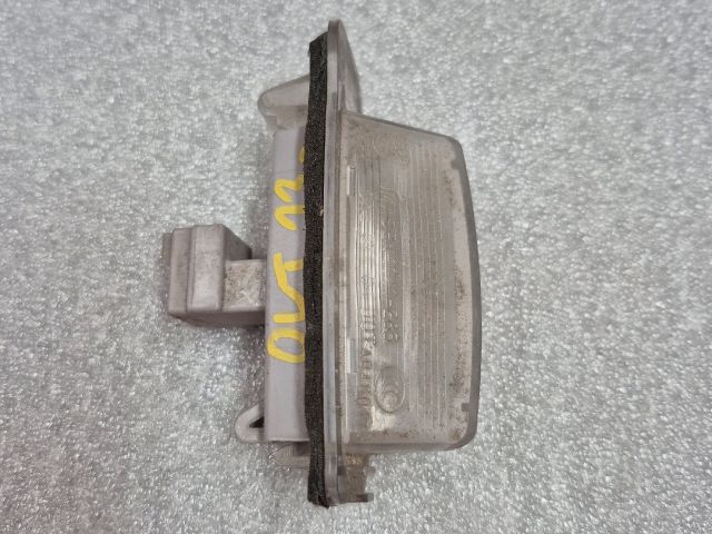 bontott MITSUBISHI OUTLANDER Hátsó Rendszámtábla Világítás