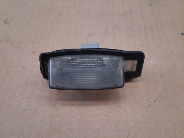 bontott MITSUBISHI OUTLANDER Hátsó Rendszámtábla Világítás