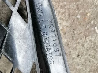 bontott MITSUBISHI OUTLANDER Hűtőrács