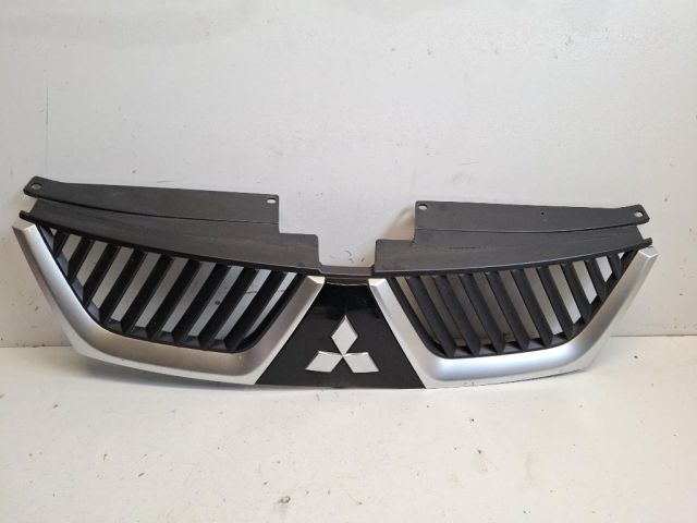 bontott MITSUBISHI OUTLANDER Hűtőrács