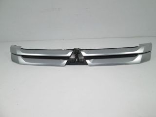 bontott MITSUBISHI OUTLANDER Hűtőrács