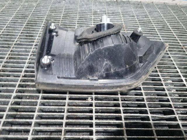 bontott MITSUBISHI OUTLANDER Jobb Belső Hátsó Lámpa