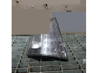 bontott MITSUBISHI OUTLANDER Jobb Belső Hátsó Lámpa