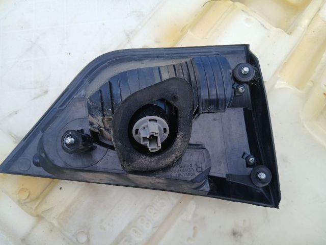 bontott MITSUBISHI OUTLANDER Jobb Belső Hátsó Lámpa