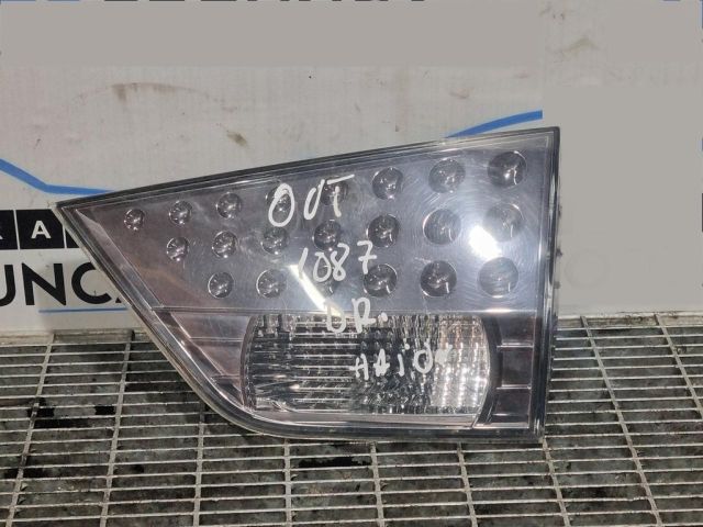 bontott MITSUBISHI OUTLANDER Jobb Belső Hátsó Lámpa