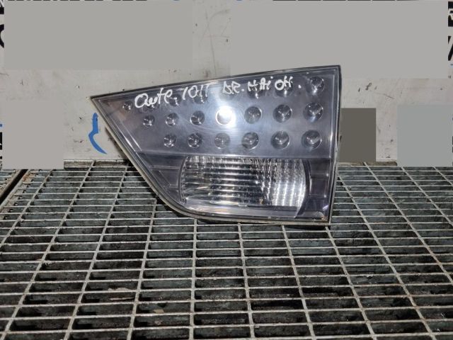 bontott MITSUBISHI OUTLANDER Jobb Belső Hátsó Lámpa