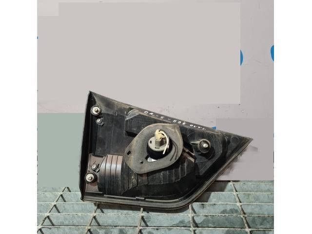 bontott MITSUBISHI OUTLANDER Jobb Belső Hátsó Lámpa