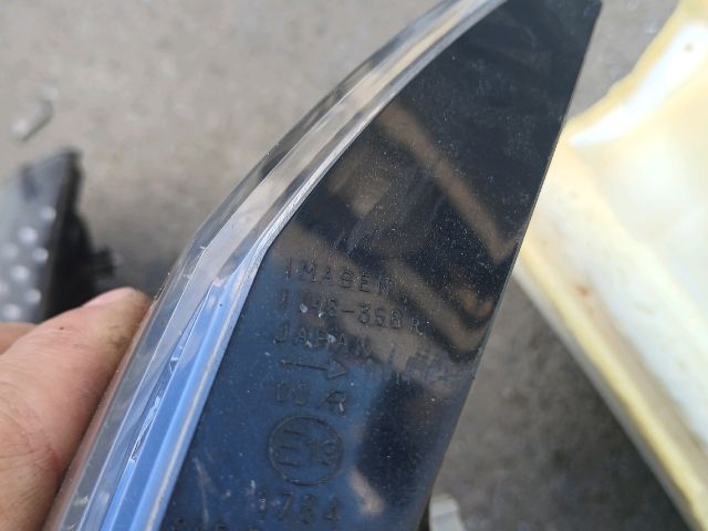 bontott MITSUBISHI OUTLANDER Jobb Belső Hátsó Lámpa