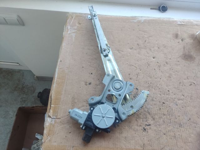 bontott MITSUBISHI OUTLANDER Jobb első Ablakemelő Szerkezet (Elektromos)