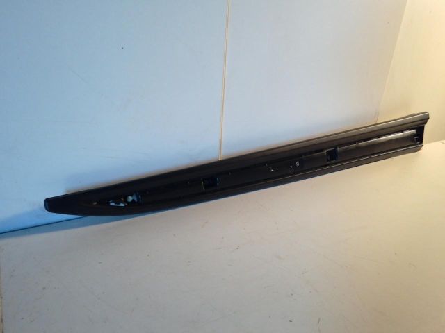 bontott MITSUBISHI OUTLANDER Jobb első Ajtó Díszléc