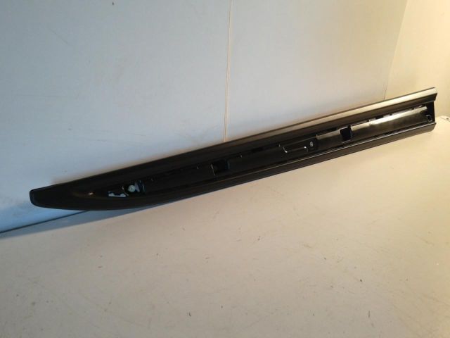 bontott MITSUBISHI OUTLANDER Jobb első Ajtó Díszléc