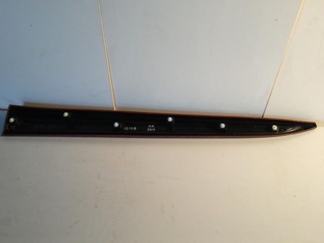 bontott MITSUBISHI OUTLANDER Jobb első Ajtó Díszléc