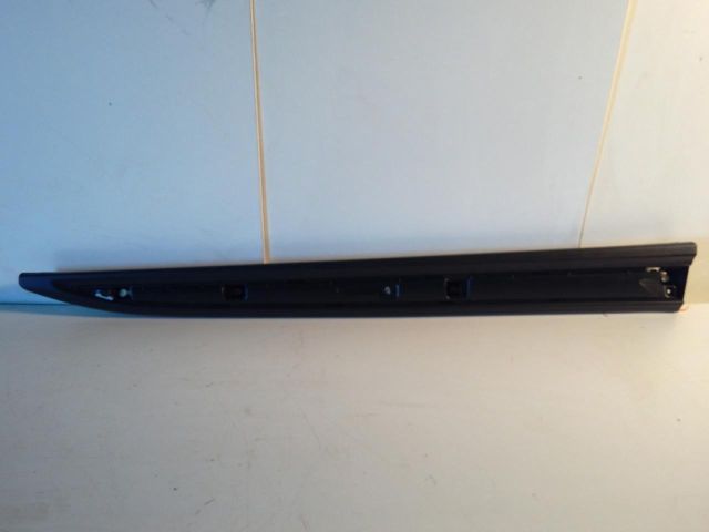 bontott MITSUBISHI OUTLANDER Jobb első Ajtó Díszléc