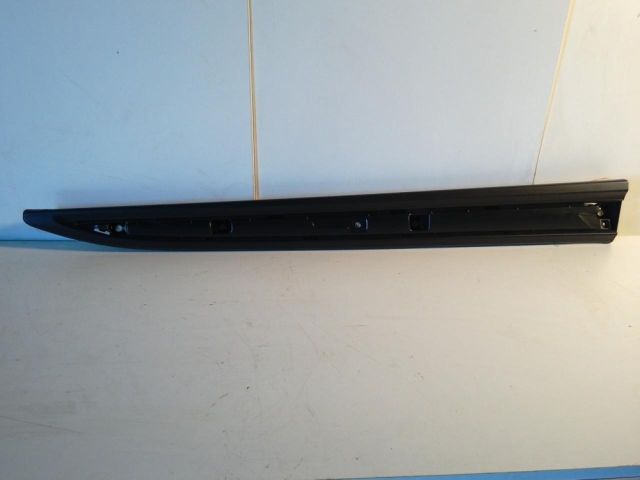 bontott MITSUBISHI OUTLANDER Jobb első Ajtó Díszléc