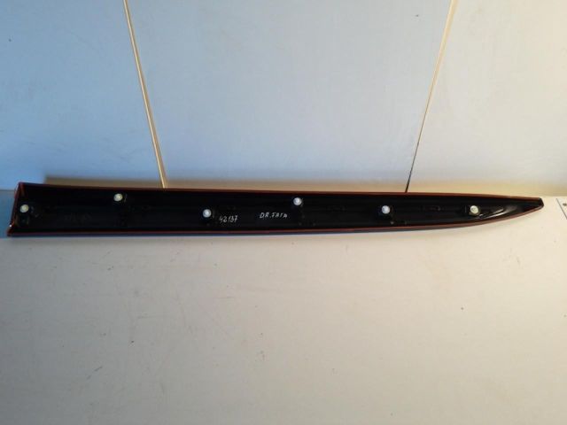 bontott MITSUBISHI OUTLANDER Jobb első Ajtó Díszléc