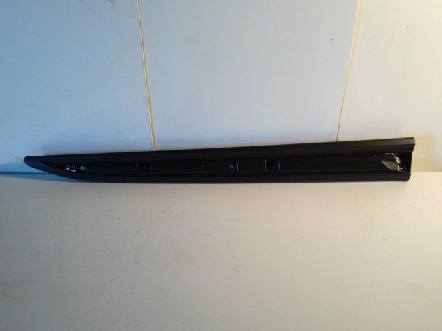 bontott MITSUBISHI OUTLANDER Jobb első Ajtó Díszléc