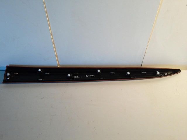 bontott MITSUBISHI OUTLANDER Jobb első Ajtó Díszléc