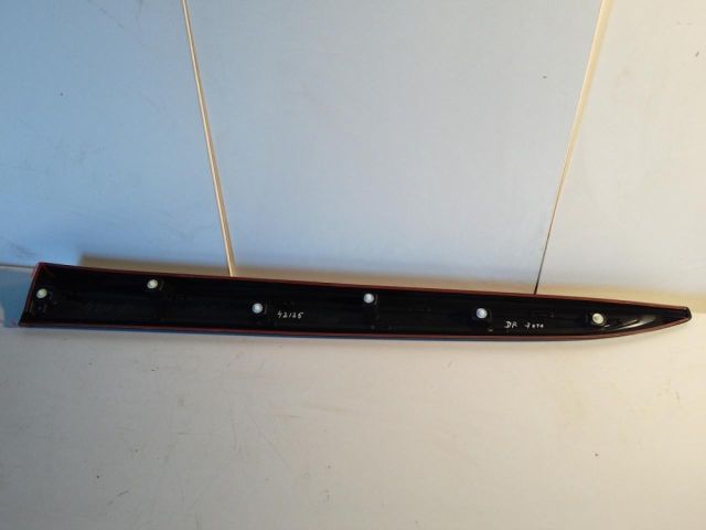 bontott MITSUBISHI OUTLANDER Jobb első Ajtó Díszléc