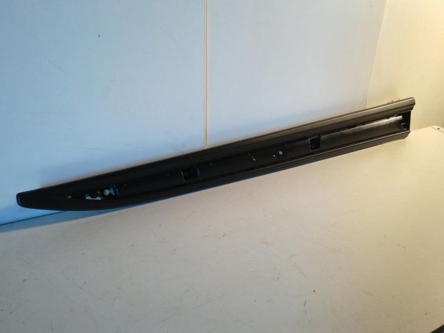 bontott MITSUBISHI OUTLANDER Jobb első Ajtó Díszléc