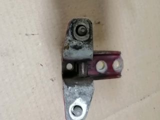 bontott MITSUBISHI OUTLANDER Jobb első Alsó Zsanér