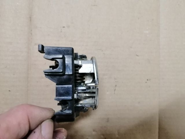 bontott MITSUBISHI OUTLANDER Jobb első Belső Kilincs