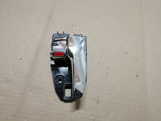 bontott MITSUBISHI OUTLANDER Jobb első Belső Kilincs