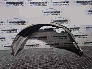 bontott MITSUBISHI OUTLANDER Jobb első Dobbetét (Kerékjárati, Műanyag)