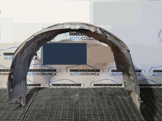 bontott MITSUBISHI OUTLANDER Jobb első Dobbetét (Kerékjárati, Műanyag)