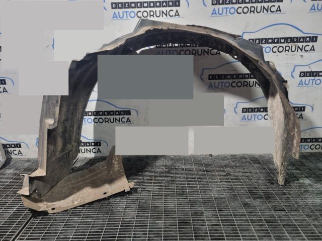 bontott MITSUBISHI OUTLANDER Jobb első Dobbetét (Kerékjárati, Műanyag)