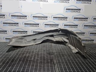 bontott MITSUBISHI OUTLANDER Jobb első Dobbetét (Kerékjárati, Műanyag)