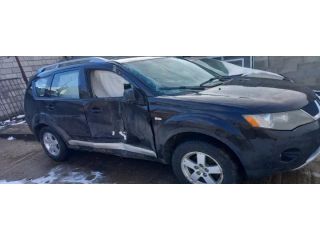 bontott MITSUBISHI OUTLANDER Jobb első Gumikéder