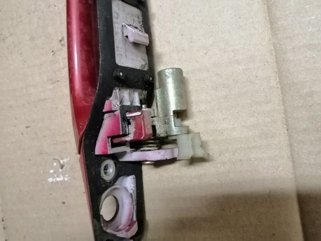 bontott MITSUBISHI OUTLANDER Jobb első Külső Kilincs