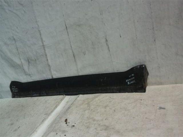 bontott MITSUBISHI OUTLANDER Jobb első Küszöb Díszléc