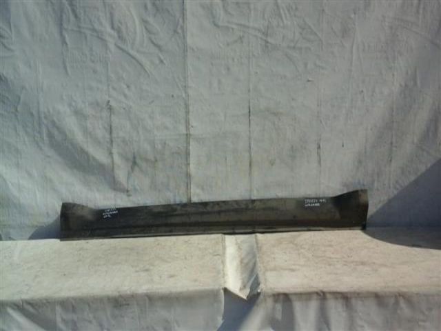 bontott MITSUBISHI OUTLANDER Jobb első Küszöb Díszléc