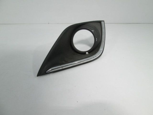 bontott MITSUBISHI OUTLANDER Jobb első Lökhárító Vakborítás