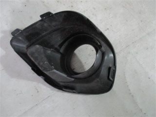 bontott MITSUBISHI OUTLANDER Jobb első Lökhárító Vakborítás