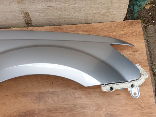 bontott MITSUBISHI OUTLANDER Jobb első Sárvédő