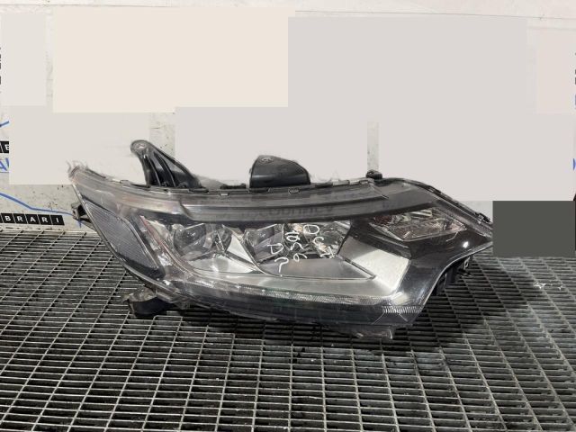 bontott MITSUBISHI OUTLANDER Jobb Fényszóró