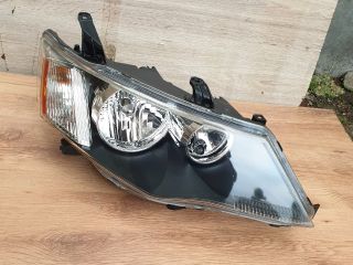 bontott MITSUBISHI OUTLANDER Jobb Fényszóró