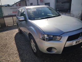 bontott MITSUBISHI OUTLANDER Jobb Fényszóró