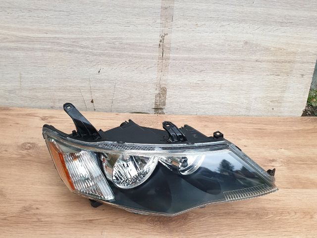 bontott MITSUBISHI OUTLANDER Jobb Fényszóró